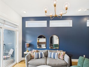 Interior - Gallatin Retreat-private Balcony-in East Nashville (Nashville)