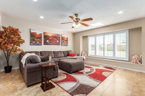 House (3 Bedrooms) | Interior