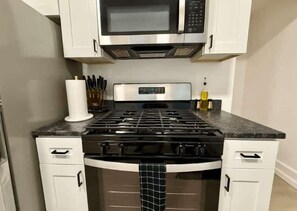 Exclusive Apartment, Pets Allowed | Private kitchen | Full-size fridge, microwave, oven, dishwasher
