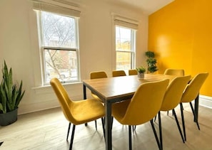 Apartamento exclusivo, aceita animais de estimação | Opções para refeição no quarto