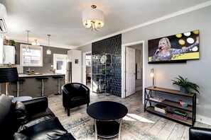 Front of property - Opulent Pearl - Private Patio - Mins to Broadway (Nashville)