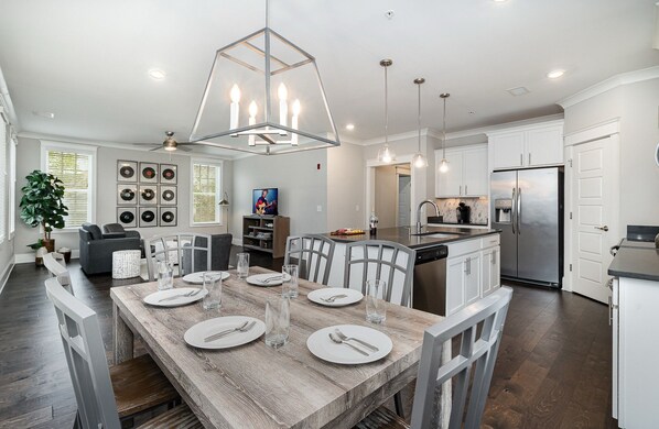 House (3 Bedrooms) | Interior