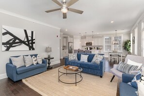 House (3 Bedrooms) | Interior