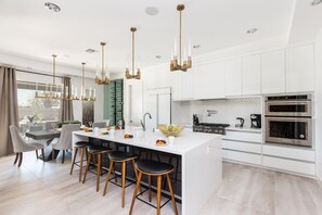 House (5 Bedrooms) | Interior - Sport & Splash - Pickle Ball - Sports Court -pool & Spa (Scottsdale)