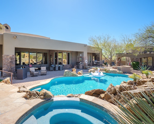 House (4 Bedrooms) | Interior - Desert Mountain Majesty - Private Spa&guest Casita (Cave Creek)