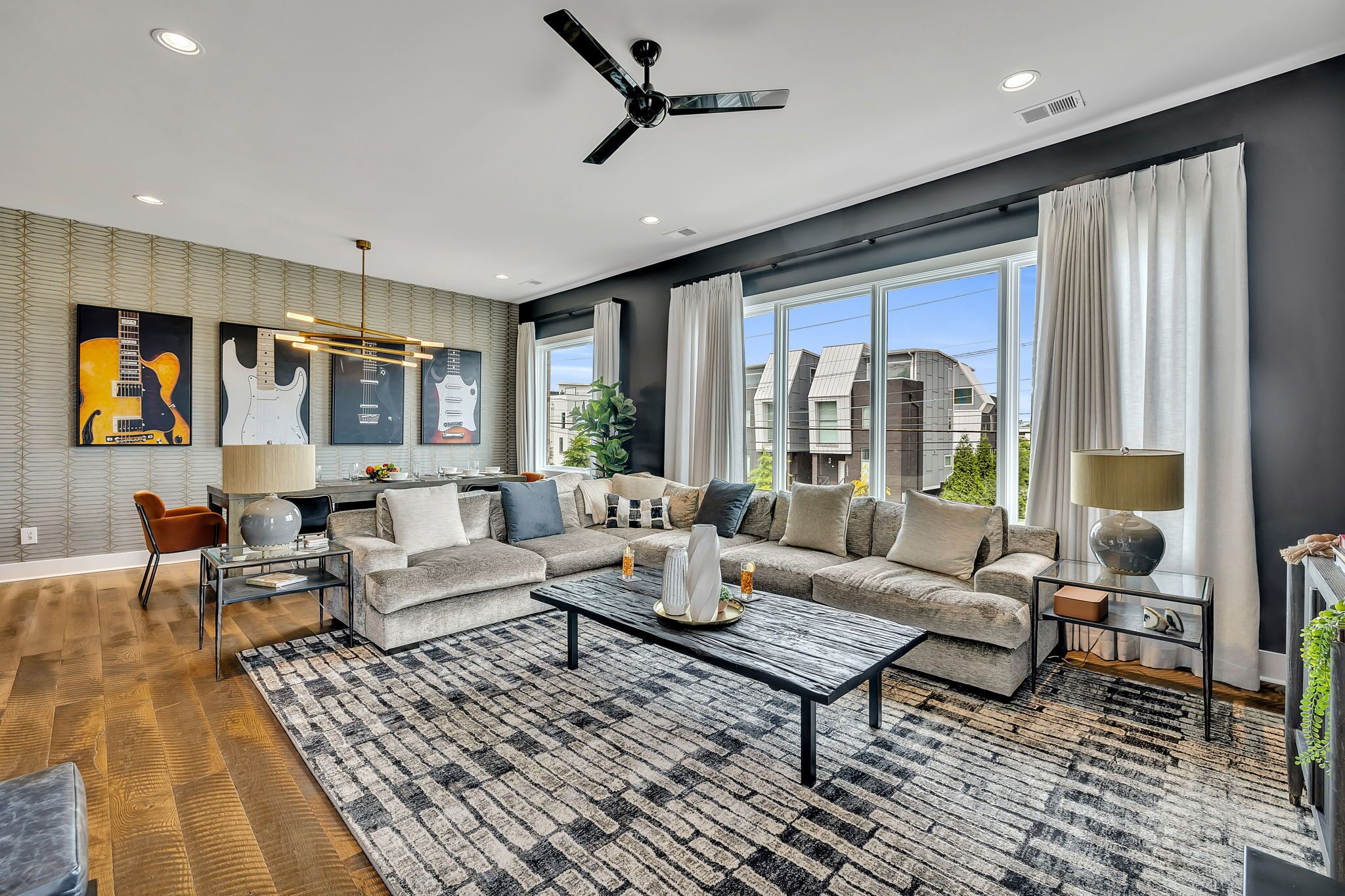 House (4 Bedrooms) | Interior