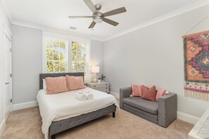 House (3 Bedrooms) | Interior - Ivory - Private Porch - Walk to Centennial Park (Nashville)