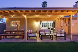 Interior - Old Town Saguaro - Pool - Fire Pit- Heart of Old Town (Scottsdale)