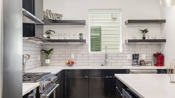 Rumah (4 Bedrooms) | Interior