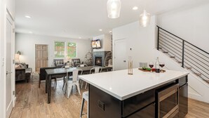 Rumah (4 Bedrooms) | Interior