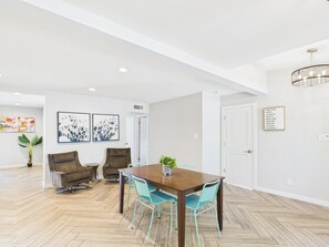 House (5 Bedrooms) | Interior - Sunhaven -pool Heat Available - Walk to Old Town (Scottsdale)
