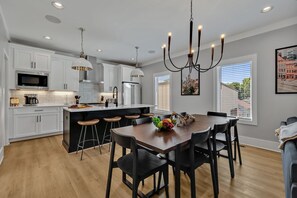 House (4 Bedrooms) | Interior - Tenor - Private Rooftop - 8 Mins to Broadway (Nashville)