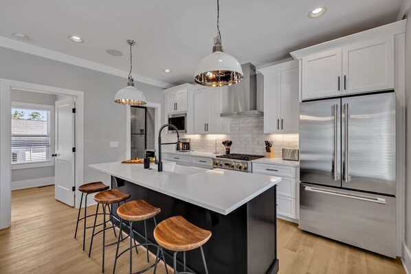 House (4 Bedrooms) | Interior