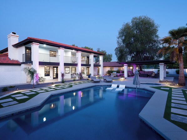 Front of property - Luxe-paradise Palace-pool-spa-guest House & More! (Scottsdale)