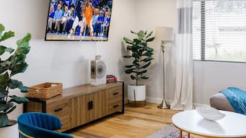 ํ์ฐ์ค (4 Bedrooms) | ๋ด๋ถ