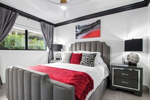 House (4 Bedrooms) | Interior - Modern Roose-pool Heat Available-hot Tub- Old Town (Scottsdale)