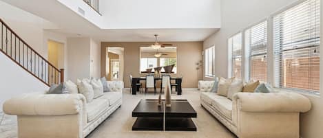 House (5 Bedrooms) | Front of property