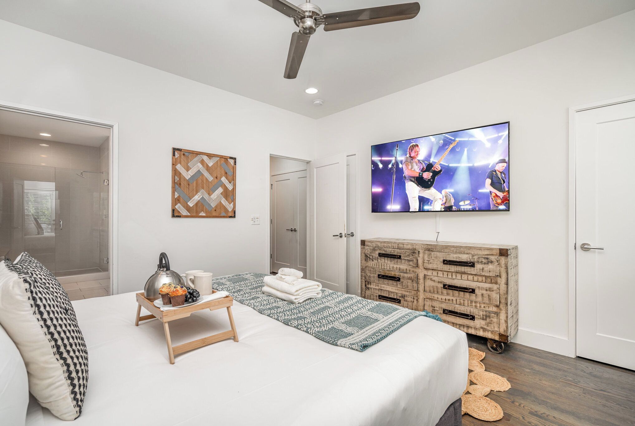 House (4 Bedrooms) | Interior