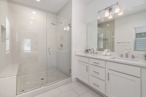 Interior - Jade - Private Patio and Balcony - Near Germantown (Nashville)