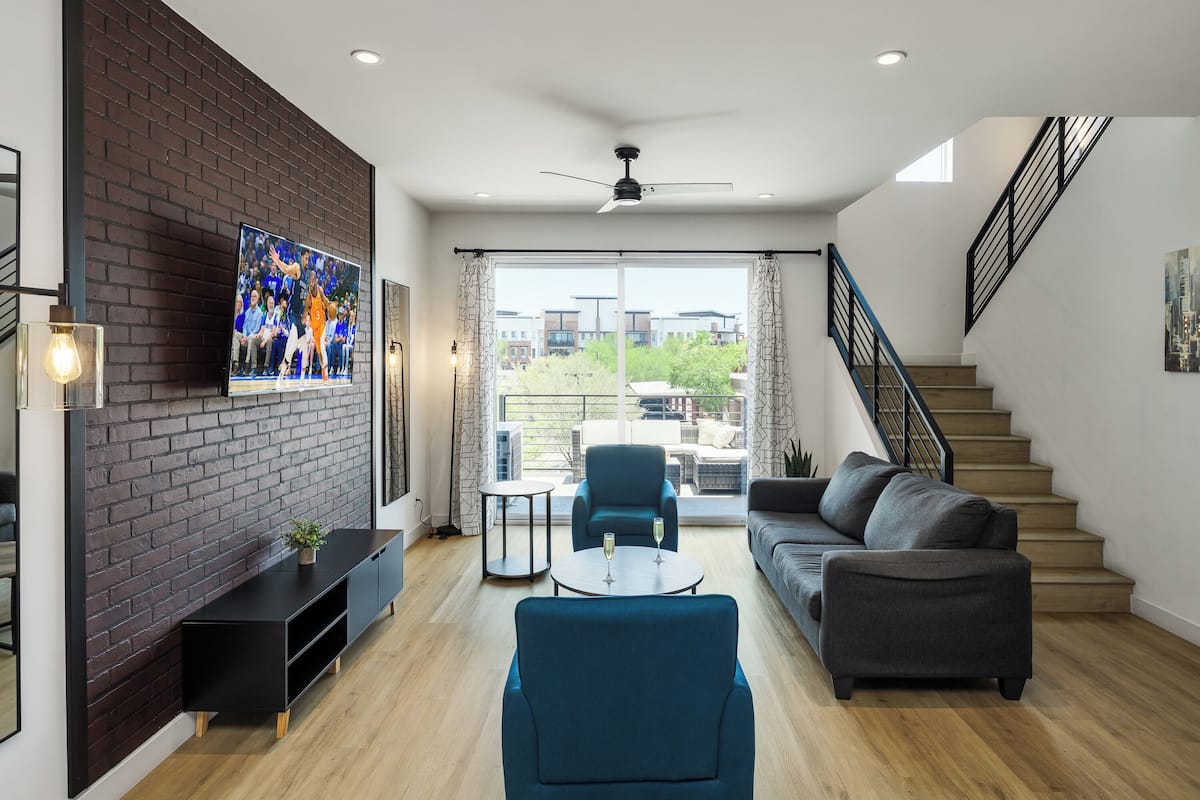House (2 Bedrooms) | Front of property
