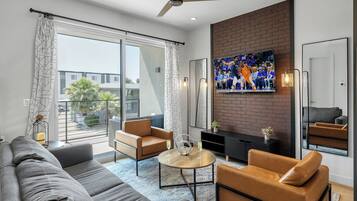 House (2 Bedrooms) | Front of property