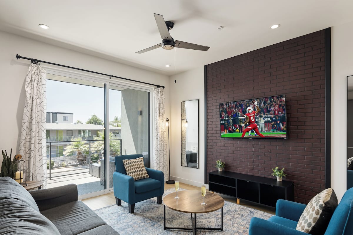 House (2 Bedrooms) | Front of property