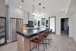 House (4 Bedrooms) | Interior - Elevate - Modern Luxury - Stunning City Views (Nashville)