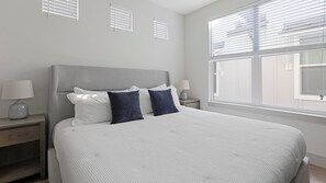 2 habitaciones, escritorio, tabla de planchar con plancha y wifi 