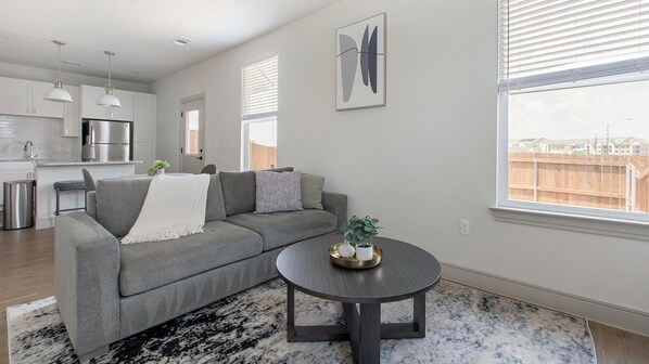Smart TV - Landing | Spectacular 1BD, Clubhouse, Gym (Fort Worth)