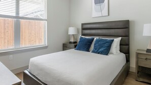 1 sovrum, skrivbord, strykjärn/strykbräda och wi-fi