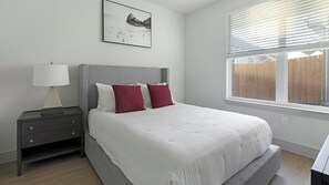 1 bedroom, desk, iron/ironing board, WiFi