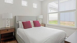 2 habitaciones, escritorio, tabla de planchar con plancha y wifi 