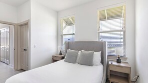 1 chambre, bureau, fer et planche à repasser, Wi-Fi