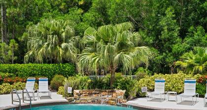 Charming 2-bedroom condo in beautiful Naples