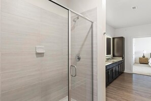 Bathroom - Landing | Stunning 1BD, Gym, Yoga Studio (Fort Worth)