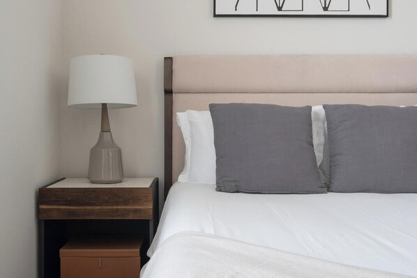 1 bedroom, desk, iron/ironing board, WiFi