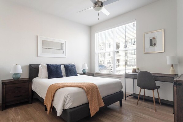 1 bedroom, desk, iron/ironing board, WiFi