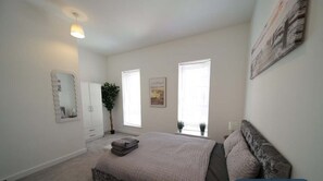 2 bedrooms, iron/ironing board, WiFi, bed sheets