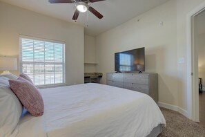 1 chambre, bureau, fer et planche à repasser, Wi-Fi