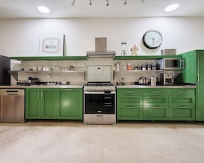 Microwave, oven, dishwasher