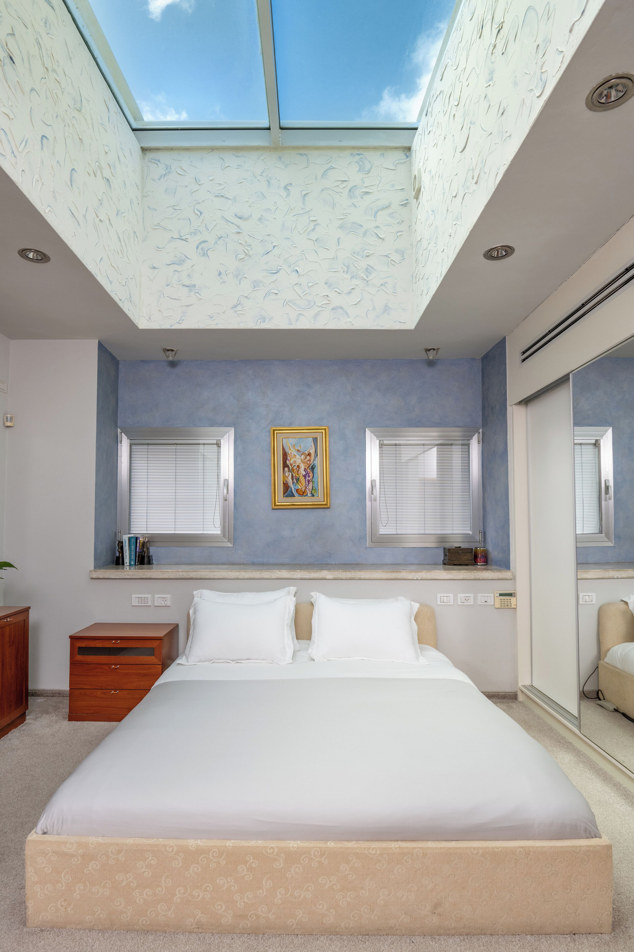 4 slaapkamers, een strijkplank/strijkijzer, wifi, beddengoed