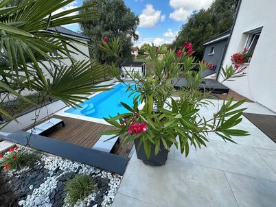 Quiet villa superbly equipped 3 bdrms- 9pers. *Pool & Spa*