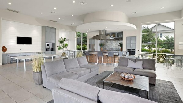 Smart TV - Landing | Stylish 2BD, Pool, Clubhouse (Kyle)