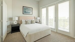1 bedroom, desk, iron/ironing board, WiFi - Landing | Modern 1BD, Gym, Pool (Kyle)