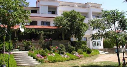 Rab Diving Mirko - Deluxe Double Room with Balcony and Sea View (2)