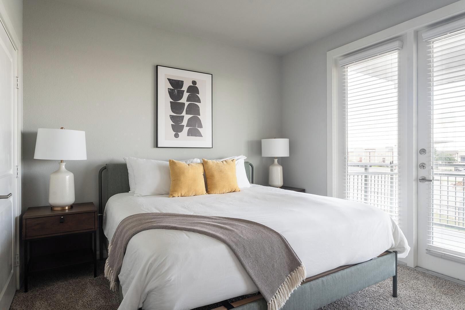 1 bedroom, desk, iron/ironing board, WiFi