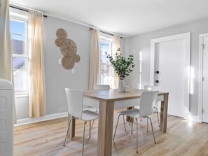 Dining - Group Trip | 9BR 12BEDS 3 SOFA BEDS + Outdoor (Somerville)