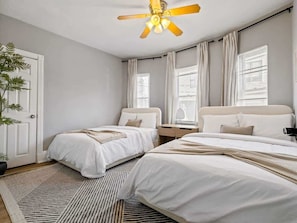 9 bedrooms, iron/ironing board, travel cot, free WiFi - Group Trip | 9BR 12BEDS 3 SOFA BEDS + Outdoor (Somerville)