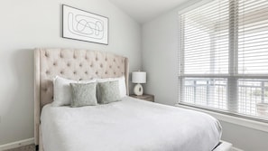 1 bedroom, desk, iron/ironing board, WiFi - Landing | Modern 1BD, Pool, Gym (Kyle)