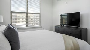 1 bedroom, desk, iron/ironing board, WiFi